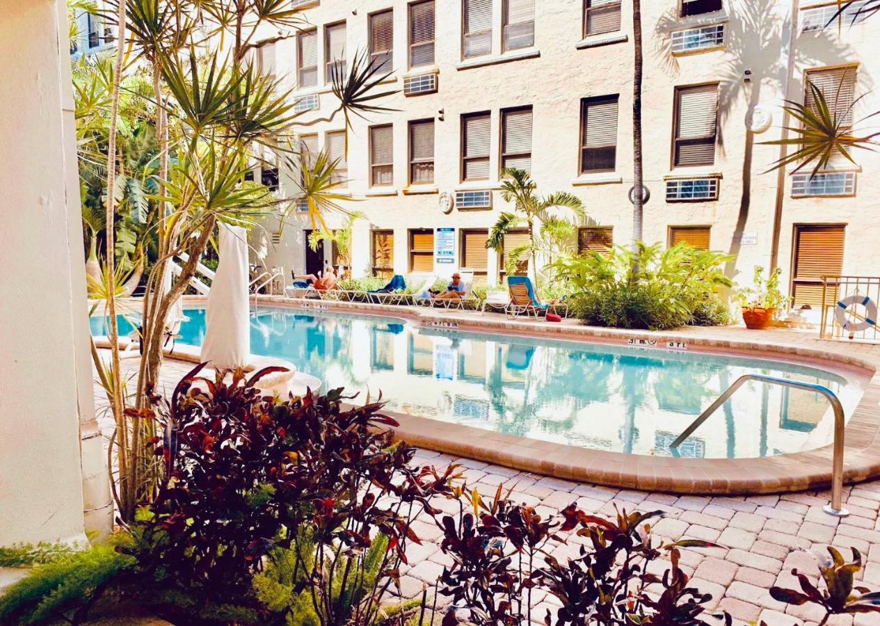 Cozy Studio In The Heart Of The Palm Beach Island - Free Valet Service Εξωτερικό φωτογραφία